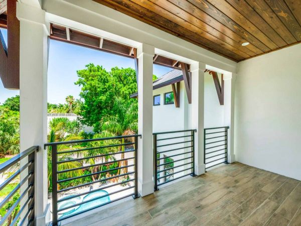 Stunning Vacation Rental with 7 Bedrooms in Lido Key