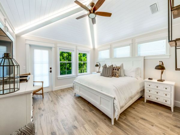 Stunning Vacation Rental with 7 Bedrooms in Lido Key