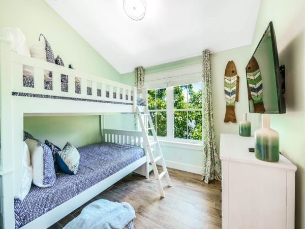 Stunning Vacation Rental with 7 Bedrooms in Lido Key