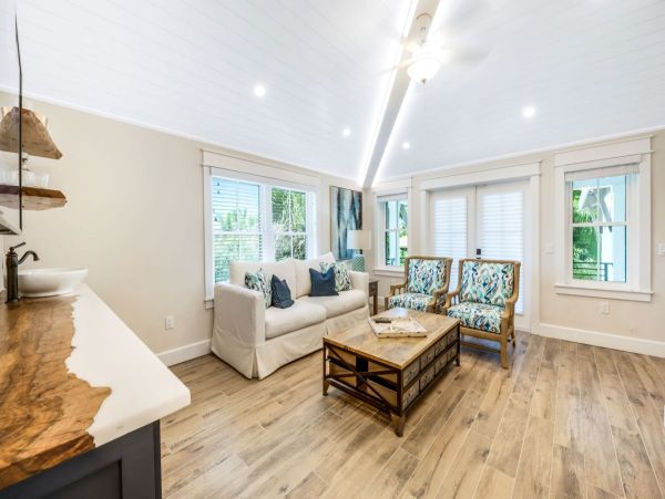 Stunning Vacation Rental with 7 Bedrooms in Lido Key