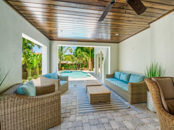Stunning Vacation Rental with 7 Bedrooms in Lido Key
