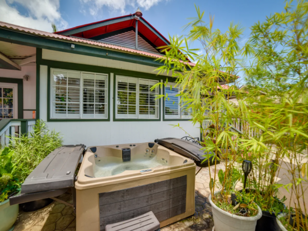 Gorgeous 5 Bedroom Pool Home in Lahaina Close to Beach