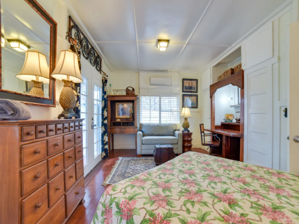 Gorgeous 5 Bedroom Pool Home in Lahaina Close to Beach