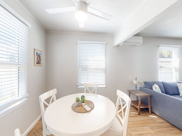 La Jolla Hideaway Walking Distance To Beach For 6 Guests