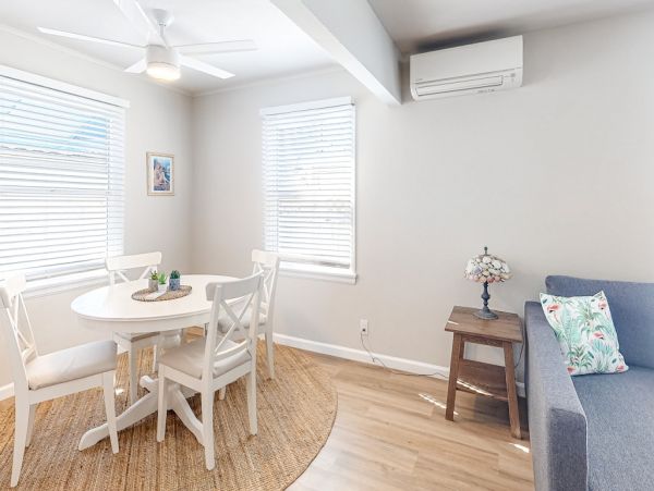 La Jolla Hideaway Walking Distance To Beach For 6 Guests