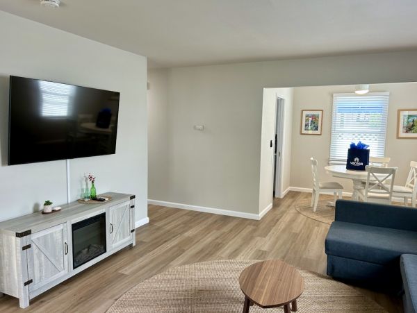 La Jolla Hideaway Walking Distance To Beach For 6 Guests