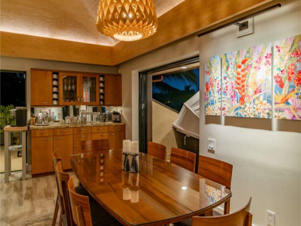 Oceanfront Vacation Condo in Kihei Sleeps 10 Guests