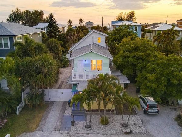 Bradenton Beach Vacation Home Two Bedroom
