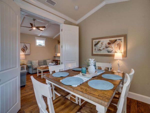 Holmes Beach Vacation Home Three Bedroom Walk to Beach
