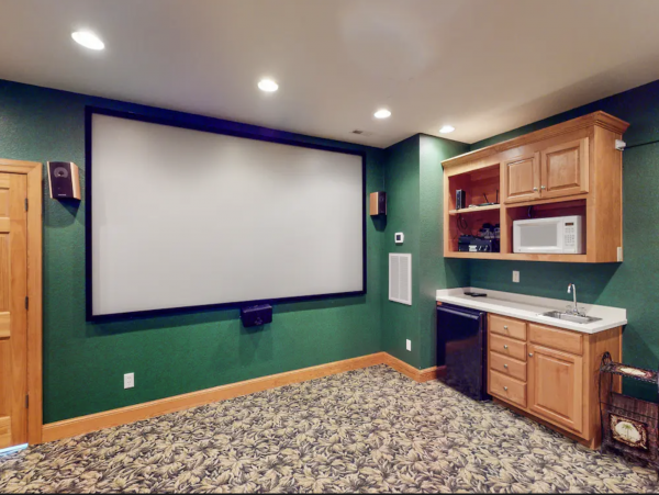 8,000 Sq Ft of Lovely Living Space in Avon Close to Beach