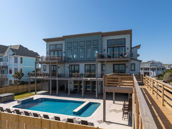 Oceanfront Upscale Vacation Rental in The Carolinas