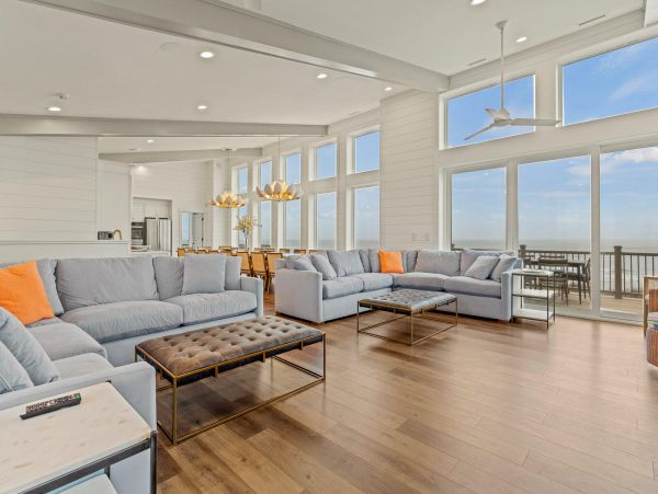 Oceanfront Upscale Vacation Rental in The Carolinas