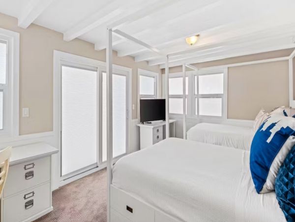 Charming Vacation Duplex in Dana Point Close to Beach Sleeps 6