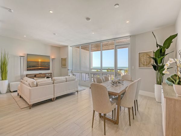On Beach Luxury Vacation Condo Three Bedroom