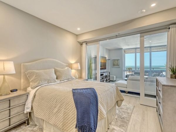 On Beach Luxury Vacation Condo Three Bedroom