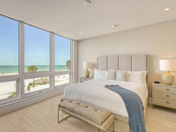 On Beach Luxury Vacation Condo Three Bedroom