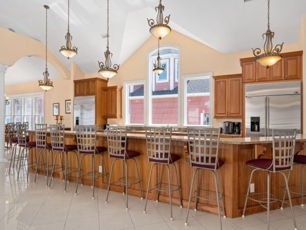 Stunning Vacation Home in Outer Banks on Beach with Pool