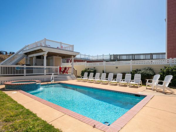 Stunning Vacation Home in Outer Banks on Beach with Pool