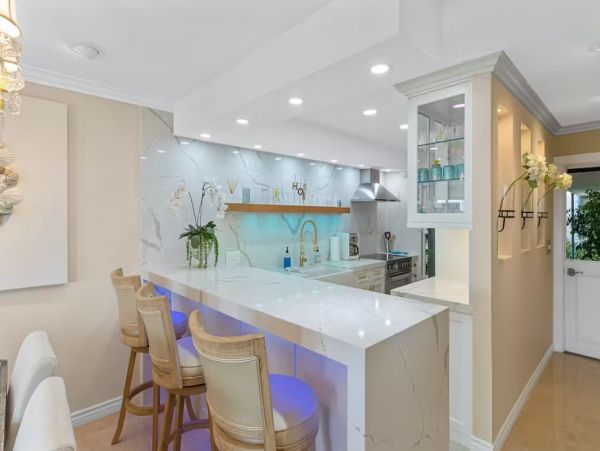 Luxury Vacation Condo in Laguna Beach Steps from the Beach