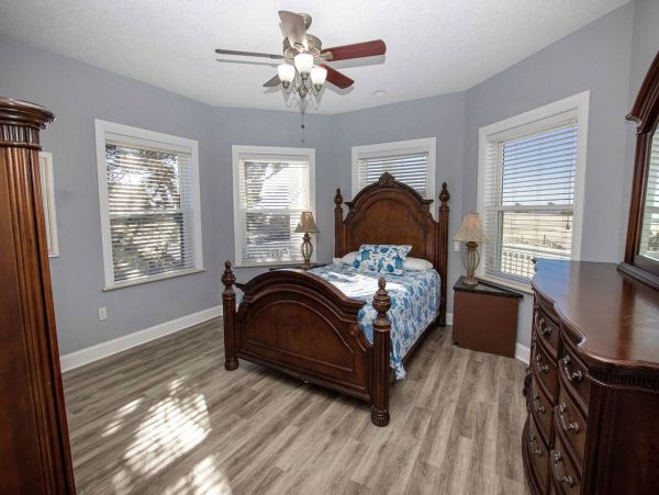 On Beach Corolla Vacation Home Seventeen Bedroom