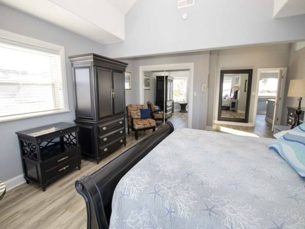 On Beach Corolla Vacation Home Seventeen Bedroom