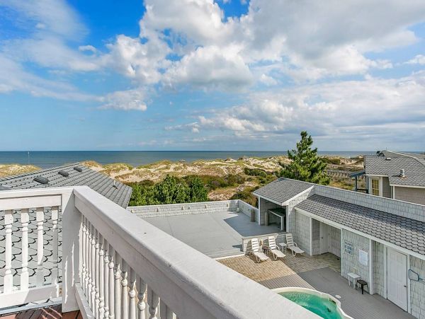 On Beach Corolla Vacation Home Seventeen Bedroom