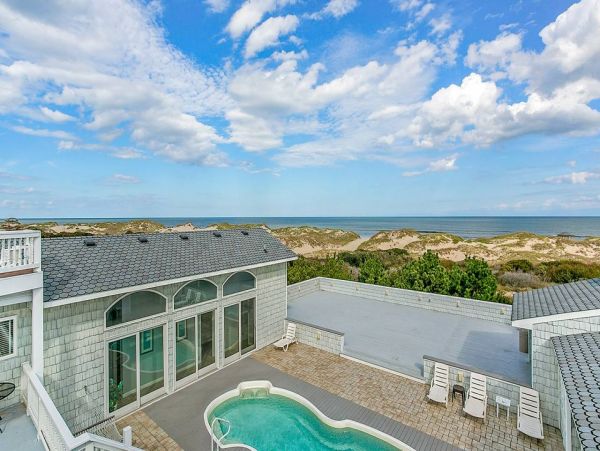 On Beach Corolla Vacation Home Seventeen Bedroom
