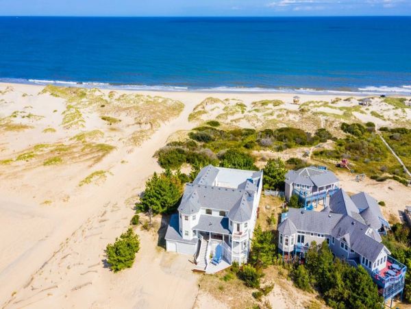 On Beach Corolla Vacation Home Seventeen Bedroom