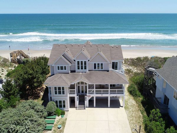 Oceanfront Corolla Vacation Home Twelve Bedroom