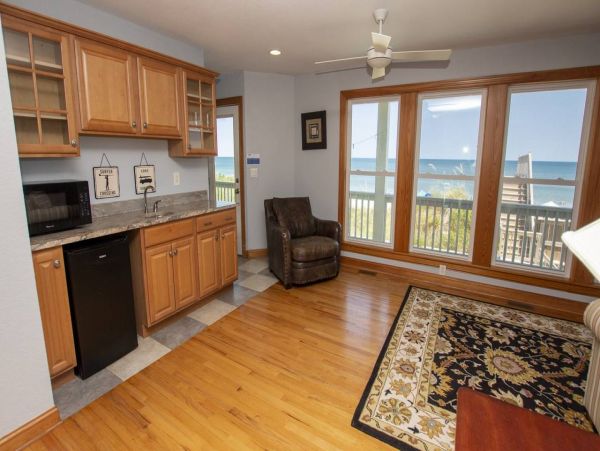 Oceanfront Corolla Vacation Home Twelve Bedroom