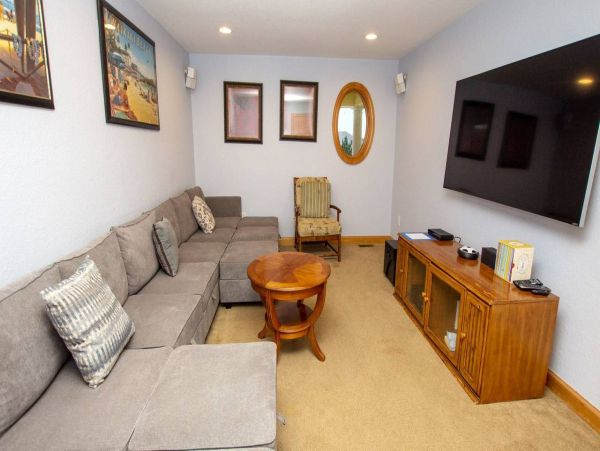 Oceanfront Corolla Vacation Home Twelve Bedroom