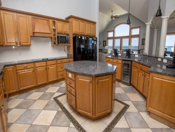 Oceanfront Corolla Vacation Home Twelve Bedroom
