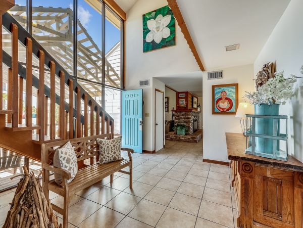 Spacious Vacation Rental on Destin