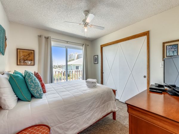 Spacious Vacation Rental on Destin