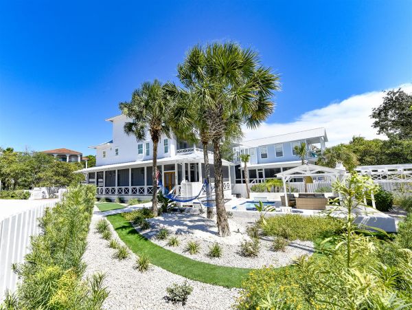 Santa Rosa Beach Vacation Home Five Bedroom Walk to Beach