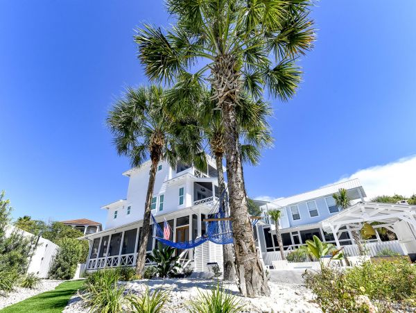 Santa Rosa Beach Vacation Home Five Bedroom Walk to Beach