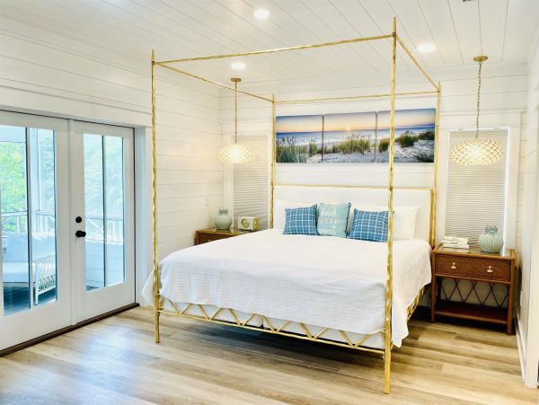 Santa Rosa Beach Vacation Home Five Bedroom Walk to Beach