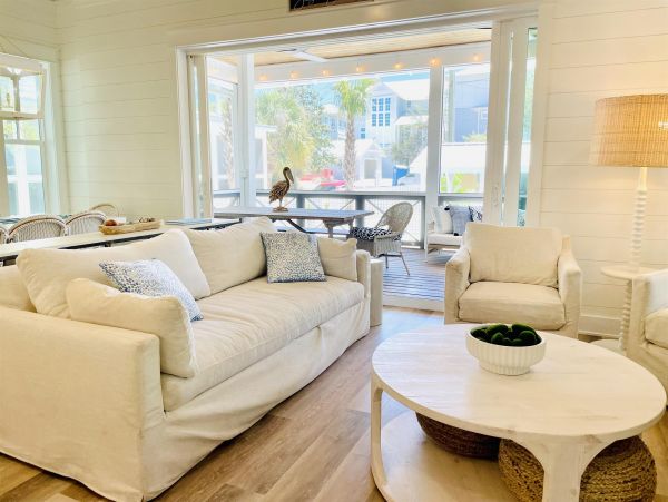 Santa Rosa Beach Vacation Home Five Bedroom Walk to Beach