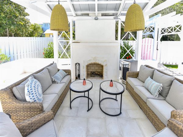 Santa Rosa Beach Vacation Home Five Bedroom Walk to Beach