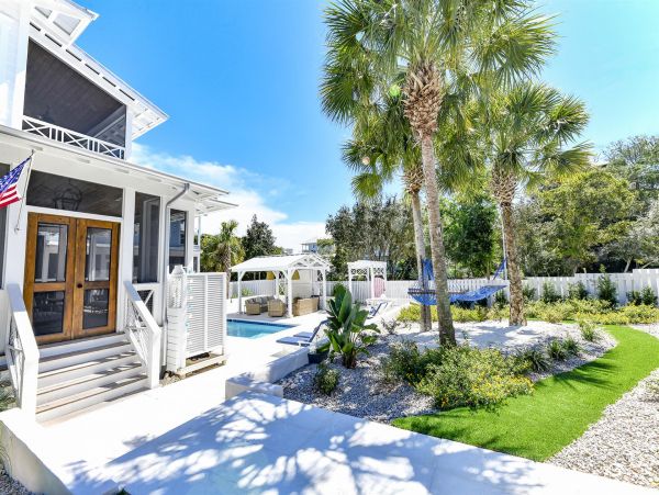 Santa Rosa Beach Vacation Home Five Bedroom Walk to Beach