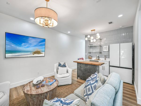 Seaside Posh Four Bedroom Vacation Rental