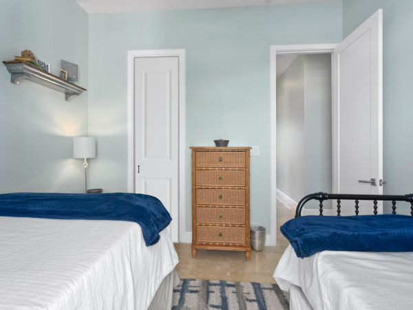 Pensacola Beach Vacation home Gulfside of Road