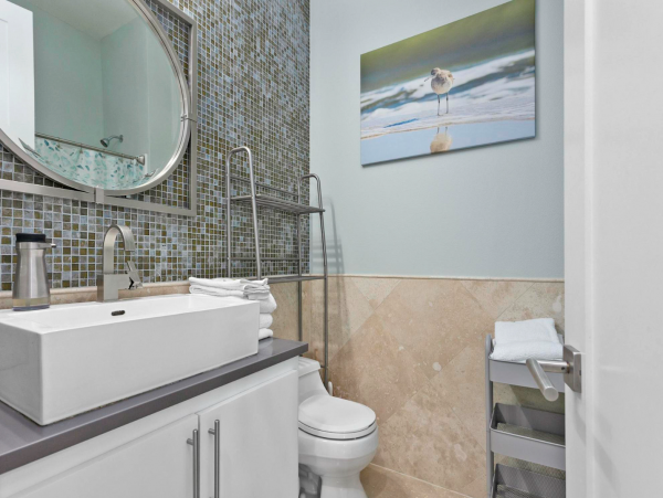 Pensacola Beach Vacation home Gulfside of Road