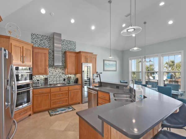 Pensacola Beach Vacation home Gulfside of Road