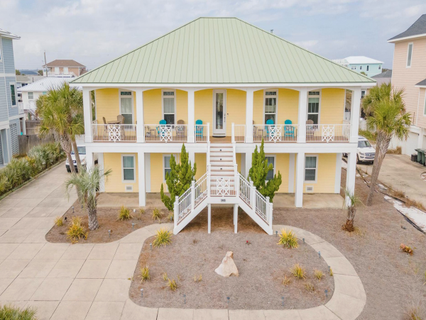 Pensacola Beach Vacation home Gulfside of Road