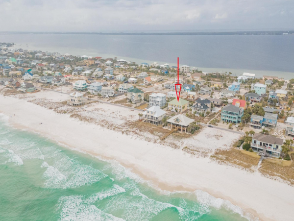 Pensacola Beach Vacation home Gulfside of Road