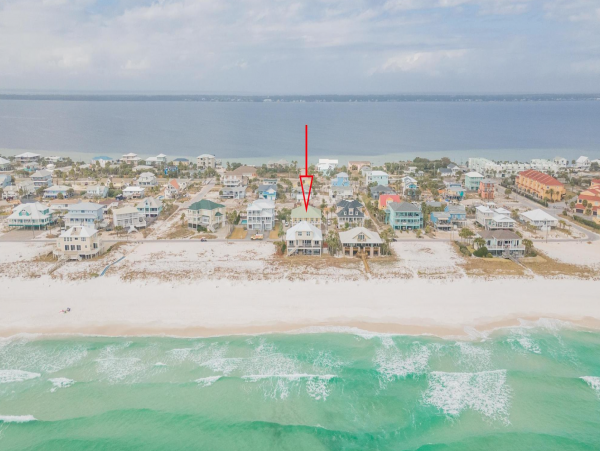 Pensacola Beach Vacation home Gulfside of Road