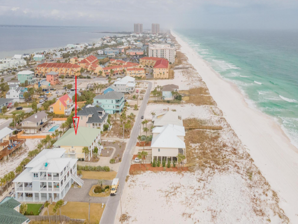 Pensacola Beach Vacation home Gulfside of Road