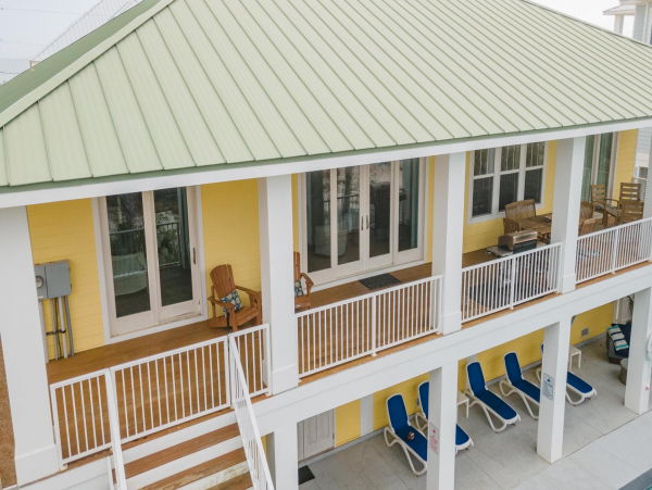 Pensacola Beach Vacation home Gulfside of Road