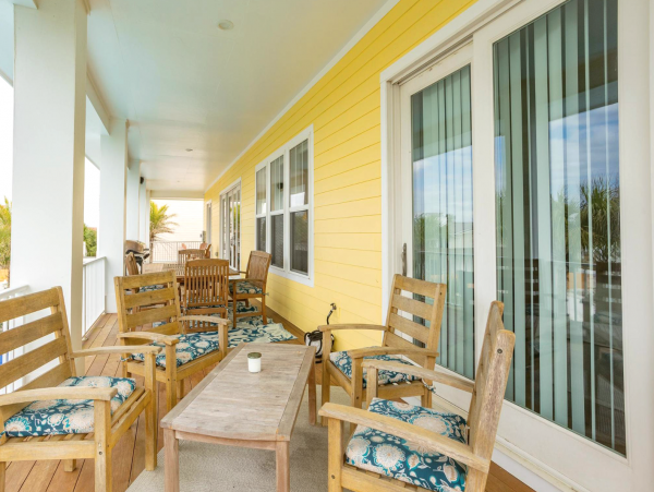 Pensacola Beach Vacation home Gulfside of Road